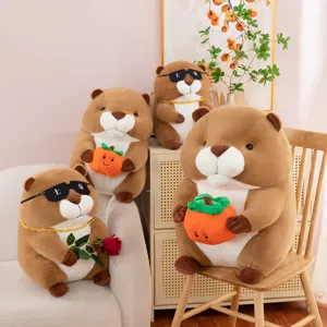 Simpatico peluche capibara con cachi, morbida bambola di peluche per la decorazione del soggiorno
