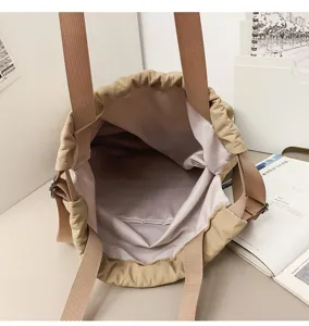 Sac à dos cordon en nylon décontracté pour femme, grand sac bandoulière léger quotidien.