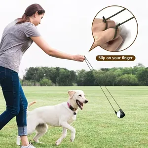 Buiten hond speelgoed gooi bal met vingerriem interactief huisdier training hulpmiddel.