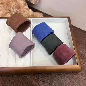 Bandes à cheveux douces et larges sans coutures pour femmes confort quotidien élastiques colorées