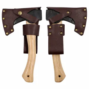 Hache de bûcheron de camping en plein air avec étui de protection en cuir marron, manche en bois.