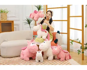 Morbido peluche unicorno soffice con ali e grandi occhi, bambola giocattolo per bambini.