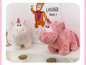Simpatico peluche unicorno soffice con corno e ali scintillanti, morbida bambola imbottita.
