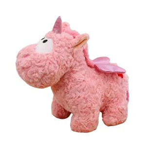 Simpatico peluche unicorno rosa con grandi ali e corno brillante, morbida bambola giocattolo.