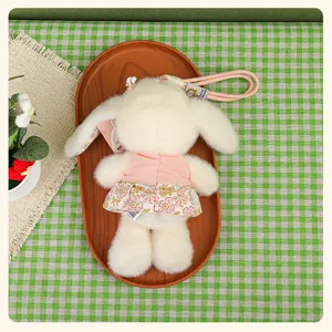 Mignon pendentif lapin en peluche style chinois avec robe à fleurs, porte-clés poupée douce.
