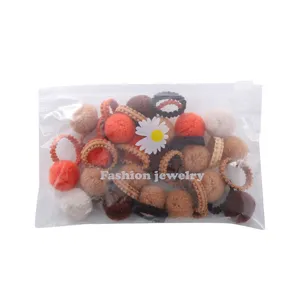 Colorati mini elastici per capelli soffici pompon per bambini, simpatiche corde per capelli per bambine.