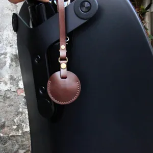 Portable PU leather key case tracker holder with strap retro brown design for car keys use new