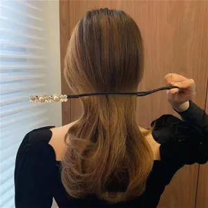 Createur de chignon de cheveux a fleurs de perles, outil de coiffure elegant pour femmes.