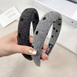 Serre-tête chic en polaire à pois avec rembourrage en éponge, accessoire élégant automne hiver.
