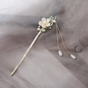 Exquisite ancient style tassel hairpin detail, elegant floral and pearl design for Hanfu.