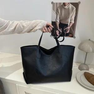 Large capacity PU leather tote bag for women, vintage casual shoulder bag for daily commute.