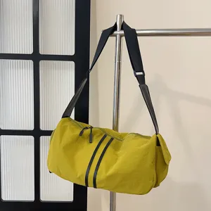 Large capacity casual shoulder bag stylish crossbody travel bag for daily use and outdoor