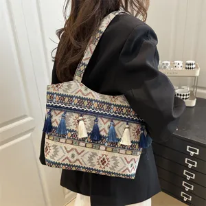 New Chinese style retro tassel embroidered tote bag, fashion commuting underarm shoulder bag.