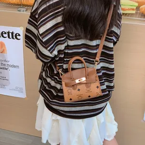Pequeño bolso cruzado para niños bolso de hombro marrón bolso mensajero detalle