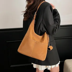 Vintage Brown Retro Hobo Shoulder Bag Casual Large Capacity Commuter Tote Bag for Women