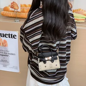 Bonito bolso cruzado con estampado de dibujos animados para niños, mini bolso elegante.