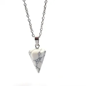 Weißer Stein sechseckiger Kegel Pendel Halskette, silberne Kette Kristall Anhänger Schmuck.