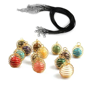 Natürliche Kristall Kugel Draht Umwickelt Anhänger Halskette Gold Metall Feder Käfig Runde Halbedelstein Lederkordel Kette Unisex Modeschmuck Geschenk