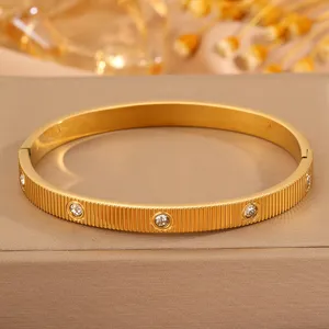 Goldener Titanstahl Strass Armreif elegante gestreifte Manschette Armband Damen Schmuck