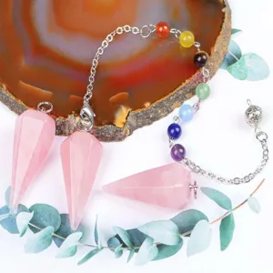 Natürlicher Rosenquarz Kristall Sechseck Pendel Chakra Perlen Kette Schmuck Detailansicht