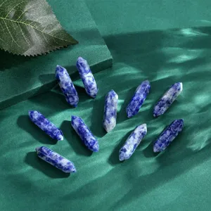 Natural blue double terminated crystal point raw stone for yoga healing and home decoration.