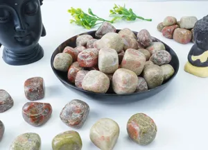 Natuurlijke getrommelte kristalstenen gepolijst grind decoratieve kleurrijke stenen voor thuis.