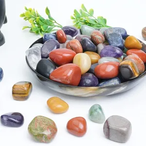Grandi pietre di cristallo lucido ghiaia colorata irregolare decorazione yoga per aromaterapia.