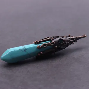 Vintage koperen kap turquoise edelsteen kristal hanger enkele punt zeshoekige kolom ketting.