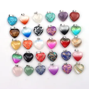 Großhandel 20mm Naturstein Herz Anhänger für DIY handgefertigte Schmuck Halskette Zubehör.