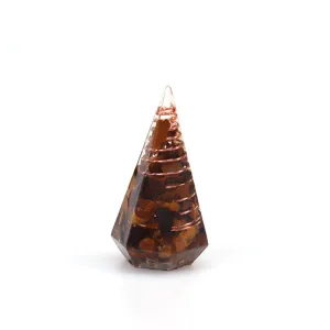 Ornamente piramide resina cristal, alambre cobre hecho a mano decoracion piedra curativa.