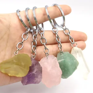 Natuerlicher Kristall Rohstein unregelmaessiger Schluesselanhaenger fuer DIY Tascheschmuck
