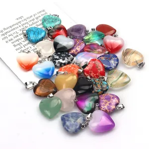 Großhandel 20mm Naturstein Kristall Herz Anhänger Halskette DIY Schmuck Zubehör Teile.
