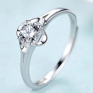 Eleganter vierblättriger Klee Silberring mit funkelndem Zirkonia Damen Schmuck neu