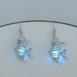 Leuchtende Fisch Ohrringe einzigartige hohle Metall baumeln Ohrringe für Frauen Mode Schmuck