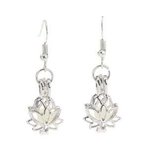 Verzinkte hohle Lotosblüte Haken Ohrhänger mit leuchtenden Perlen für Damen Schmuck.