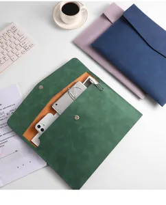 Hochwertige A4 Dokumententasche aus Leder mit Magnetverschluss für Büro und Konferenz.