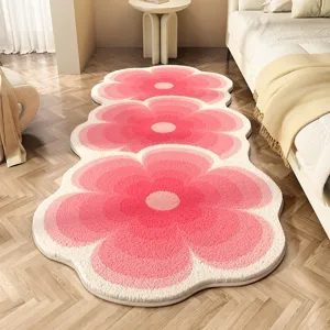 Alfombra de noche floral rosa de felpa, suave antideslizante estética para dormitorio