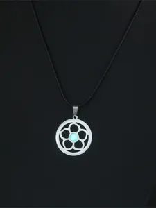 Edelstahl runder leuchtender Blumen Anhänger Halskette für Damen stilvoller Schmuck