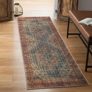 Vintage Perzische loper mat met traditioneel medaillonpatroon voor gang en keuken.