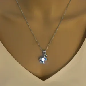 Luminous swan flamingo pendant necklace silver metal chain fashion jewelry accessory detail