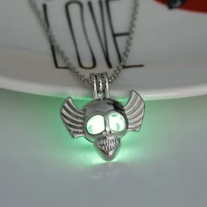 Leuchtender Totenkopf Halskette Vintage Silber Farbe Anhänger Goth Halloween Schmuck