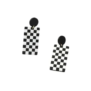Pendientes geométricos a cuadros en blanco y negro, joyería de moda vintage retro.
