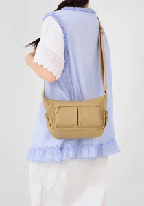 Casual nylon schoudertas voor dames, praktische crossbody tas met meerdere handige vakken.