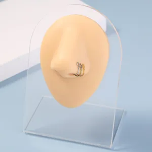 Roestvrij staal neusring set zonder piercing clip op lichaam sieraden detailweergave.