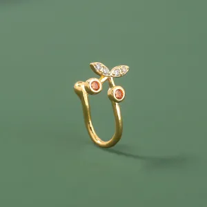 Squisito anello da naso a clip ciliegia dorato senza piercing con zirconi luminosi.