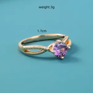 Vergulde kruisband paarse zirkoon ring elegante vrouwen mode sieraden accessoire maat 1.7cm