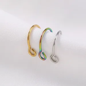 Eenvoudige minimalisten piercing ringen set, multifunctionele goud, zilver en regenboogkleuren.
