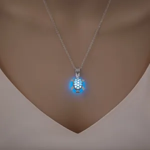 Leuchtende Schildkröte Halskette Hohl Anhänger Silber Kette Nachtleuchtender Schmuck Damen