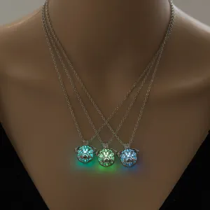 Luminous animal pendant necklace with glowing pug design and snake chain for fashion jewelry.