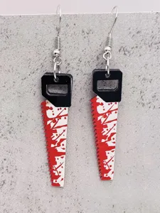 Halloween blutige Säge Acryl Ohrringe, Punk Stil gruselige neuartige Modeschmuck Geschenke.